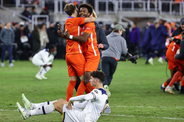 这一消息立 这一消息立