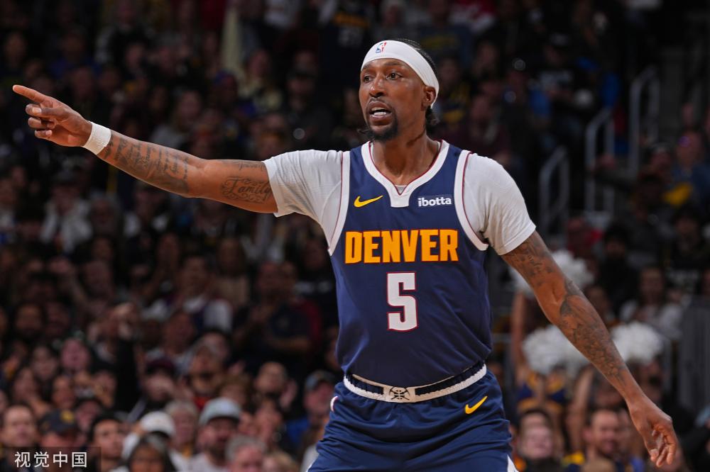 一名女记者 一名女记者